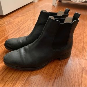 Clarks black chelsea boots